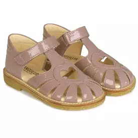 Angulus sandal