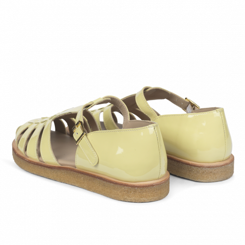 Angulus sandal