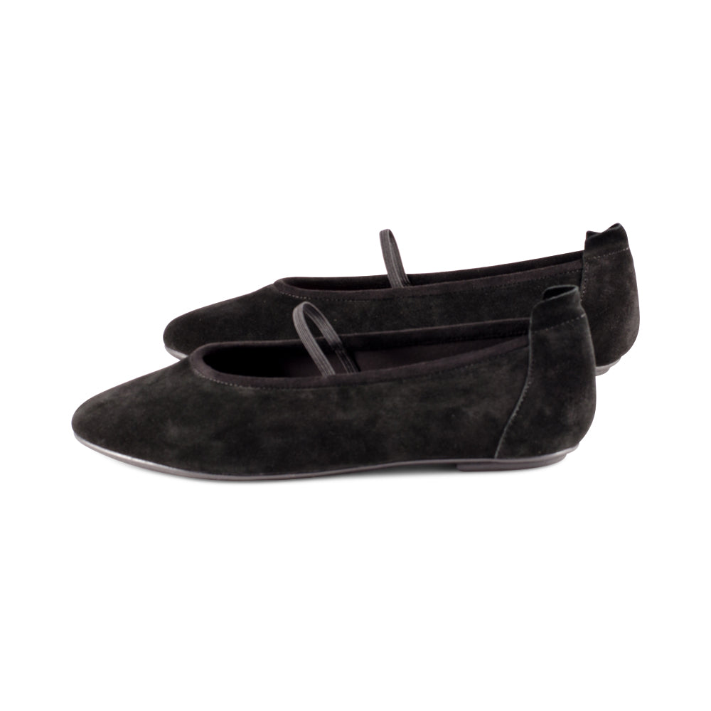 Ann Black Suede F23