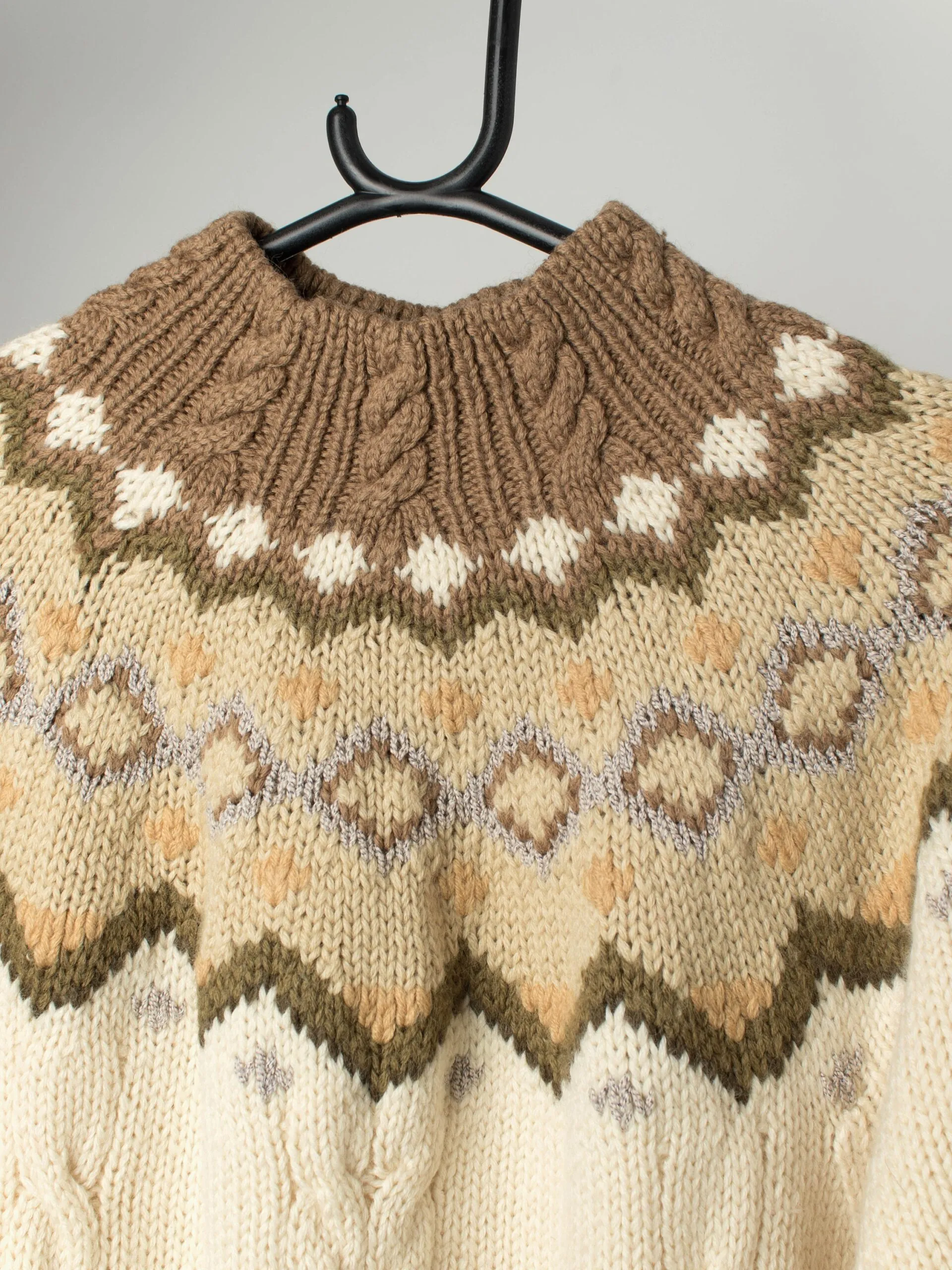 Vintage St Michael knitted wool jumper in beige with patterned yoke – Medium